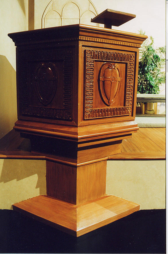 godsmanpulpit.jpg